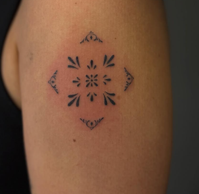 Neo-traditional tattoo by Bailey Griffiths, Ottawa